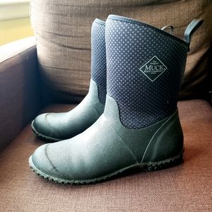 Muck Boot Women's sz 9